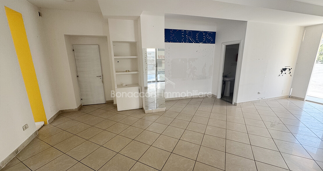 LOCALE COMMERCIALE IN VENDITA - Foto #15