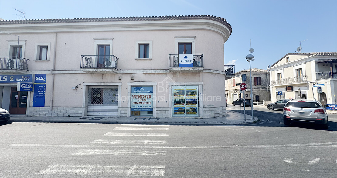 LOCALE COMMERCIALE IN VENDITA - Foto #2