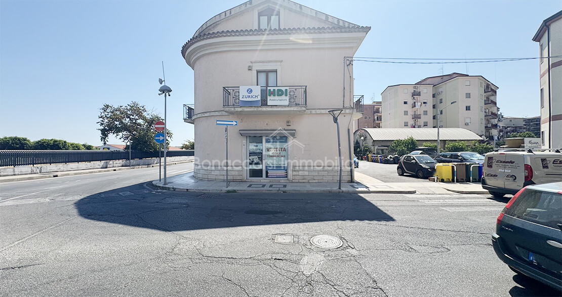 LOCALE COMMERCIALE IN VENDITA - Foto #4