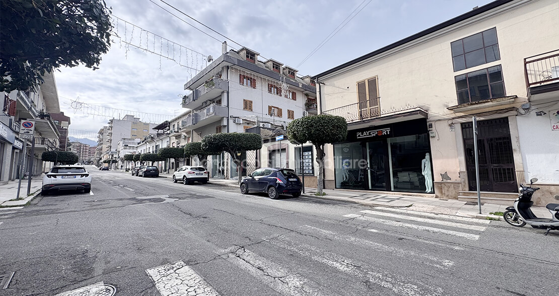 LOCALE COMMERCIALE IN VENDITA - Foto #12