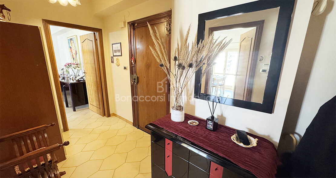 APPARTAMENTO IN VENDITA - Foto #2