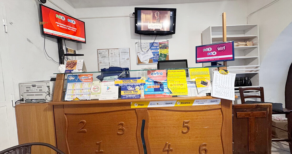 VENDESI ATTIVITA' COMMERCIALE - Foto #12