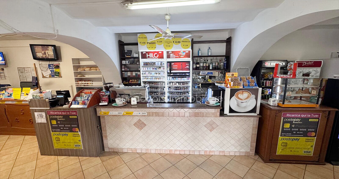 VENDESI ATTIVITA' COMMERCIALE - Foto #6
