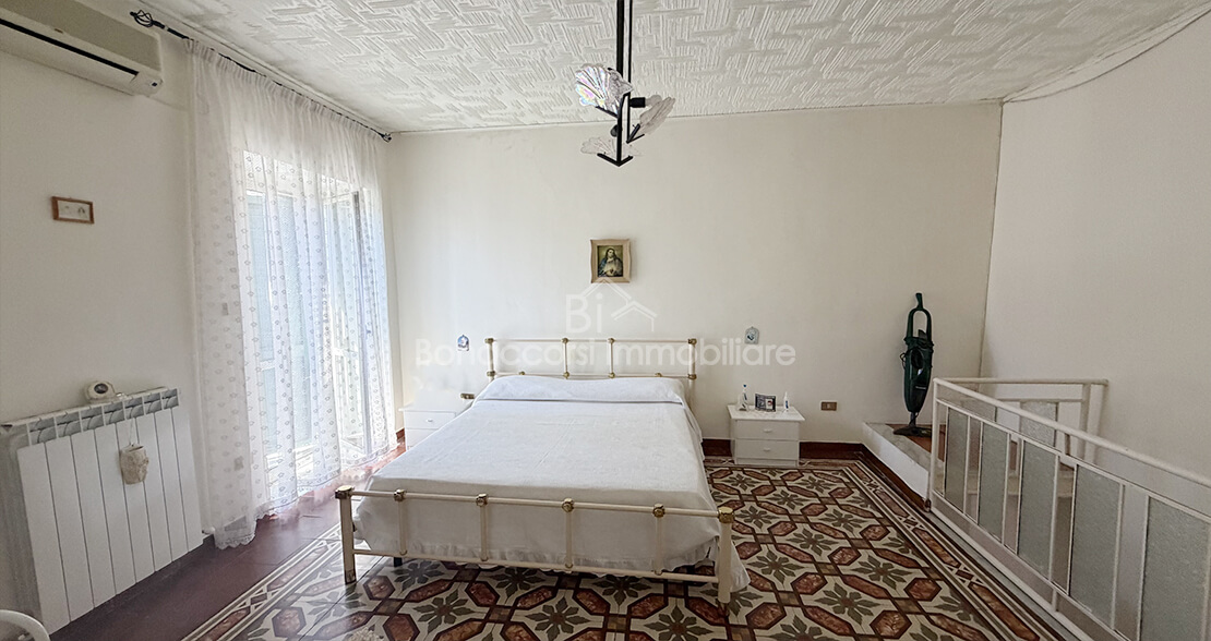 PALAZZINA  NEL CENTRO STORICO - Foto #17