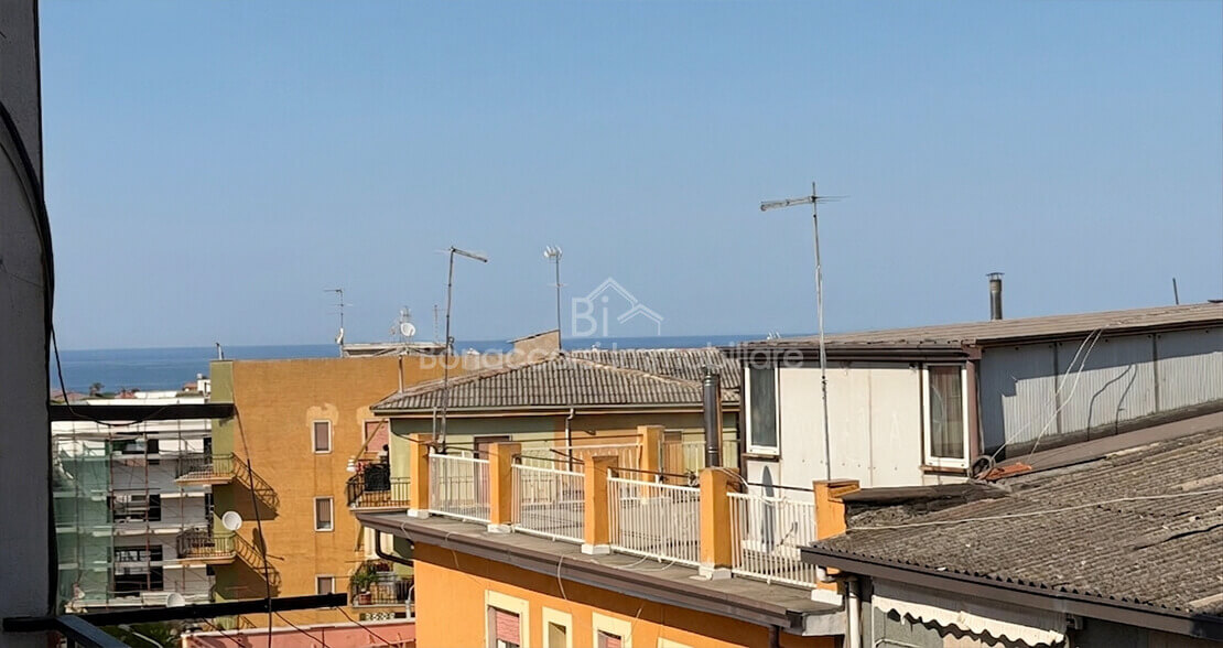 APPARTAMENTO IN VENDITA CON GARAGE - Foto #12